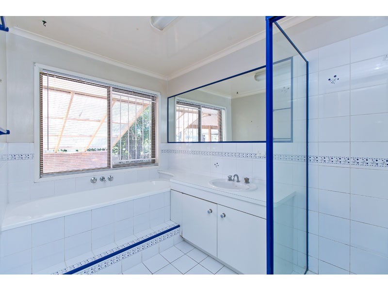 4 Chinnock Court, Alexandra Hills QLD 4161