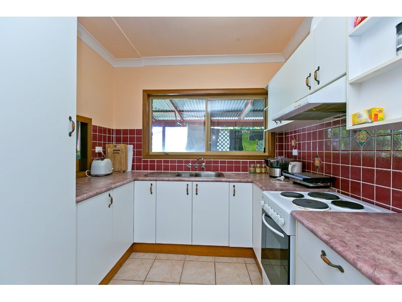 12 Base Street, Victoria Point QLD 4165