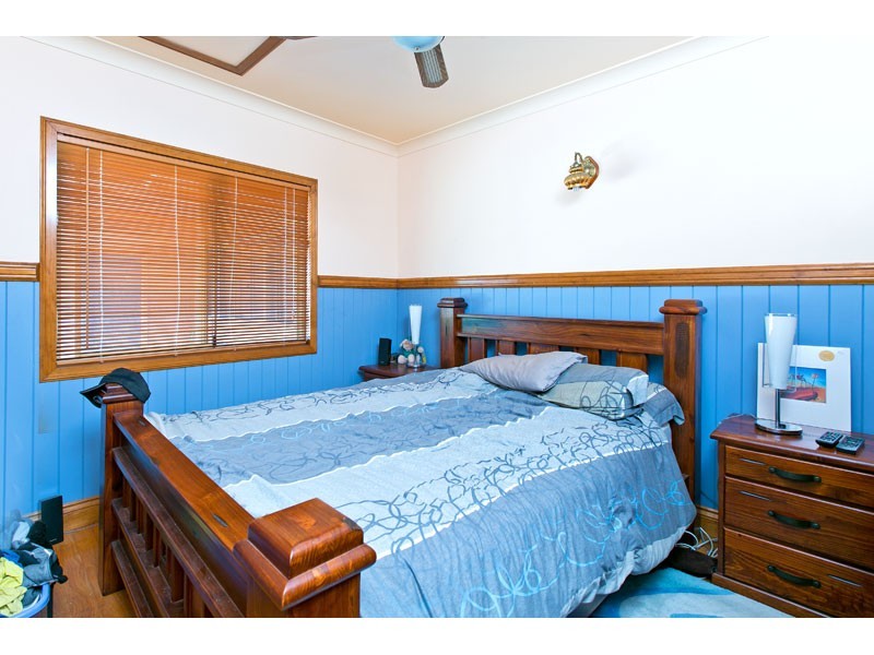 12 Base Street, Victoria Point QLD 4165
