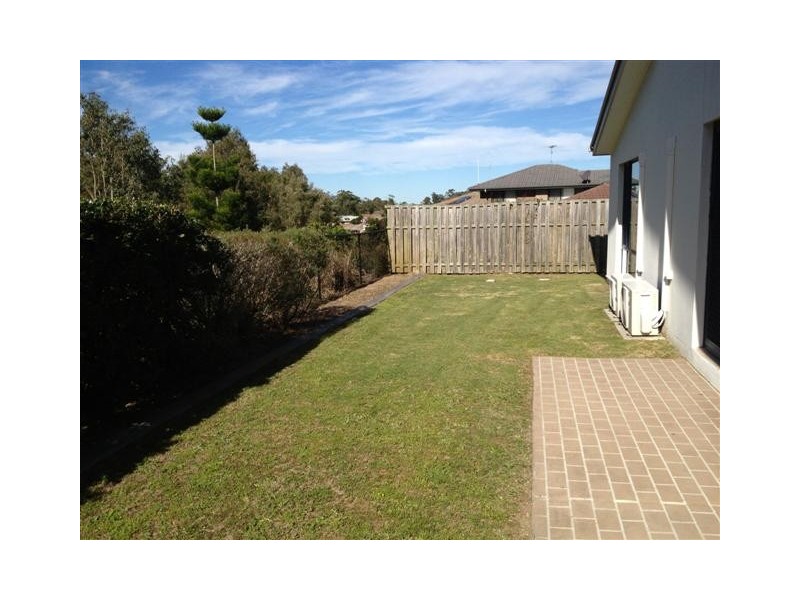 9 Aqua Crescent, Redland Bay QLD 4165