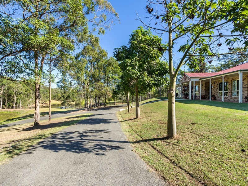 68-70 Kinross Road, Thornlands QLD 4164