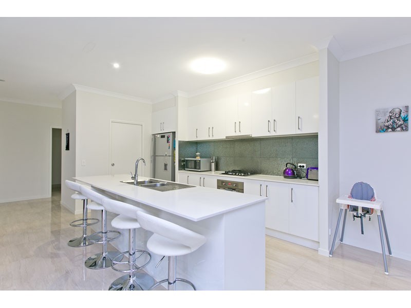 7 Turtle Place, Redland Bay QLD 4165