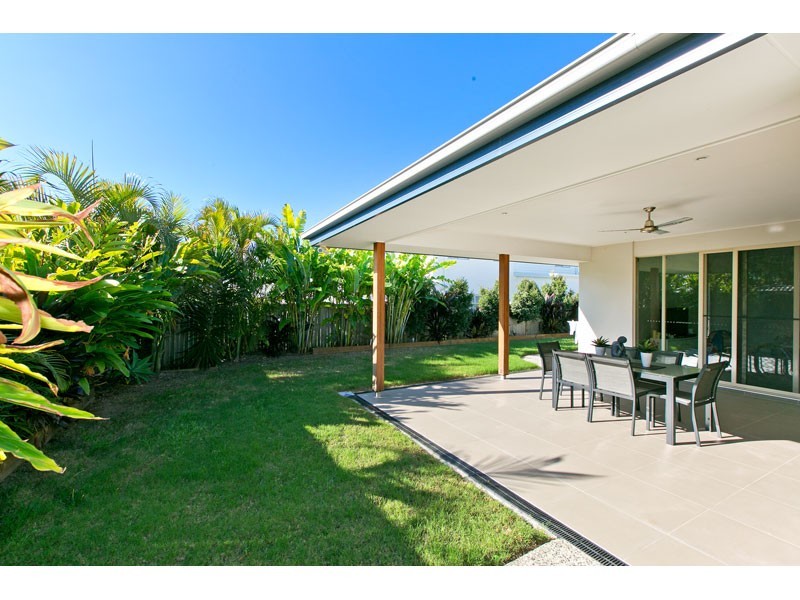 7 Turtle Place, Redland Bay QLD 4165