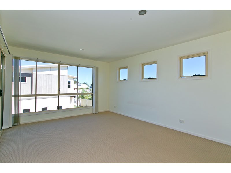 11 Yeo Street, Victoria Point QLD 4165