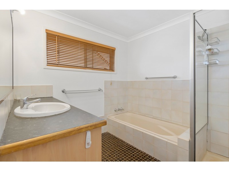 2 Vanessa Place, Victoria Point QLD 4165