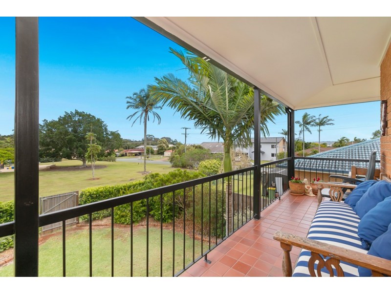 2 Vanessa Place, Victoria Point QLD 4165