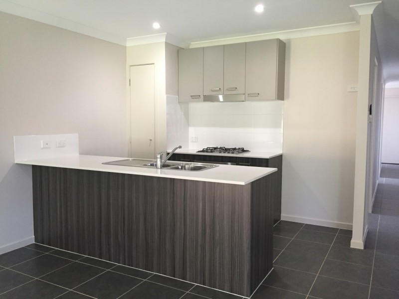 1 Base Street, Victoria Point QLD 4165