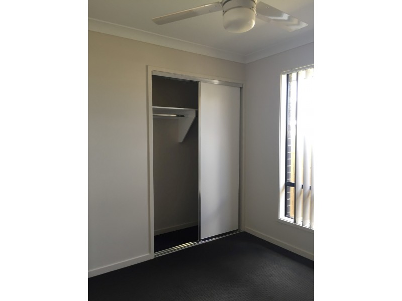 1 Base Street, Victoria Point QLD 4165