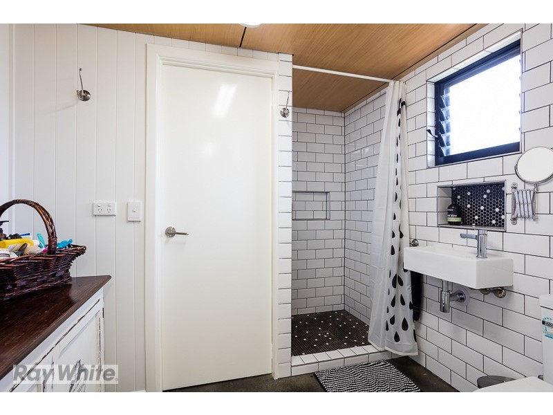 31 Wilmot Street, Victoria Point QLD 4165