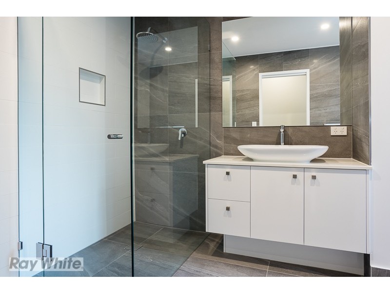 12 Lakefield Drive, Victoria Point QLD 4165