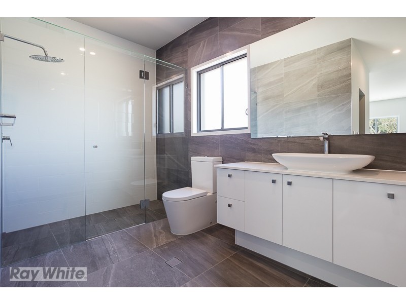 12 Lakefield Drive, Victoria Point QLD 4165