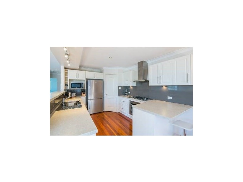 9 Base Street, Victoria Point QLD 4165