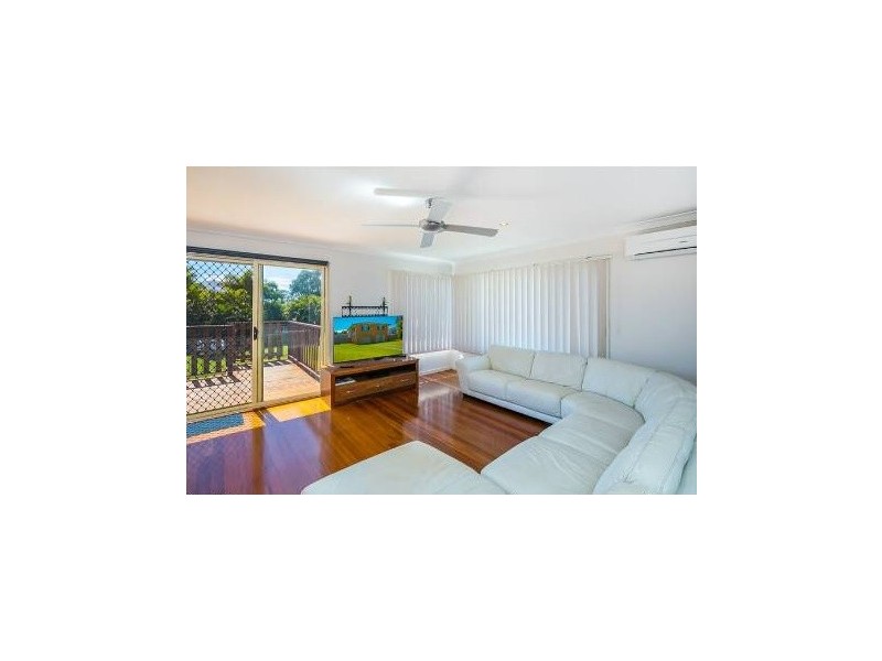 9 Base Street, Victoria Point QLD 4165