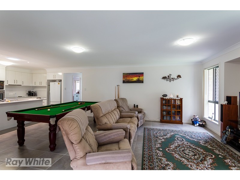 2/25 Pine Terrace, Redland Bay QLD 4165