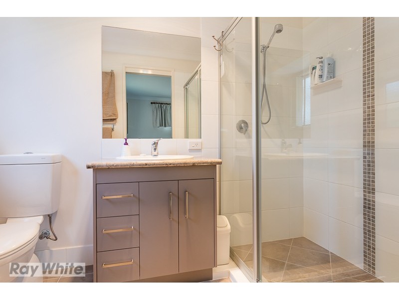 2/25 Pine Terrace, Redland Bay QLD 4165