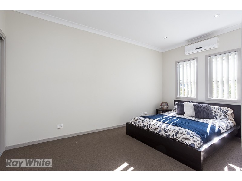 Unit 2, 8 Boat Street, Victoria Point QLD 4165