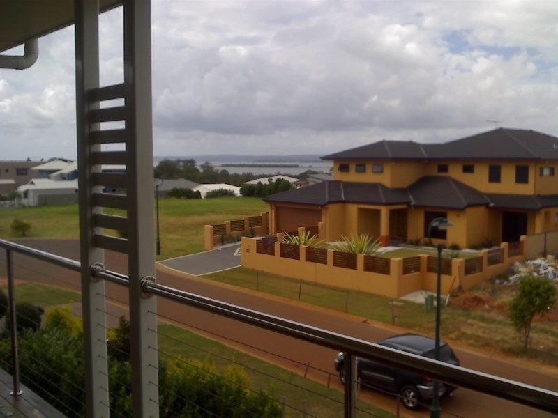 2/14 Irwin Place, Redland Bay QLD 4165