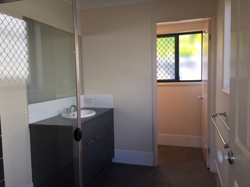 18 Crestlea Street, Victoria Point QLD 4165