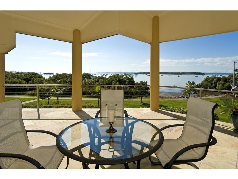 22 Rosebud Esplanade, Victoria Point QLD 4165