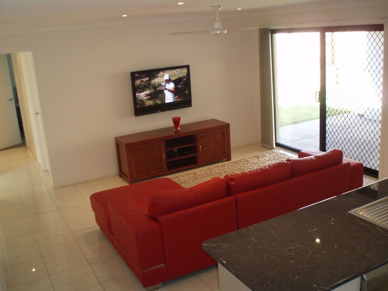 19 Crestlea Street, Victoria Point QLD 4165