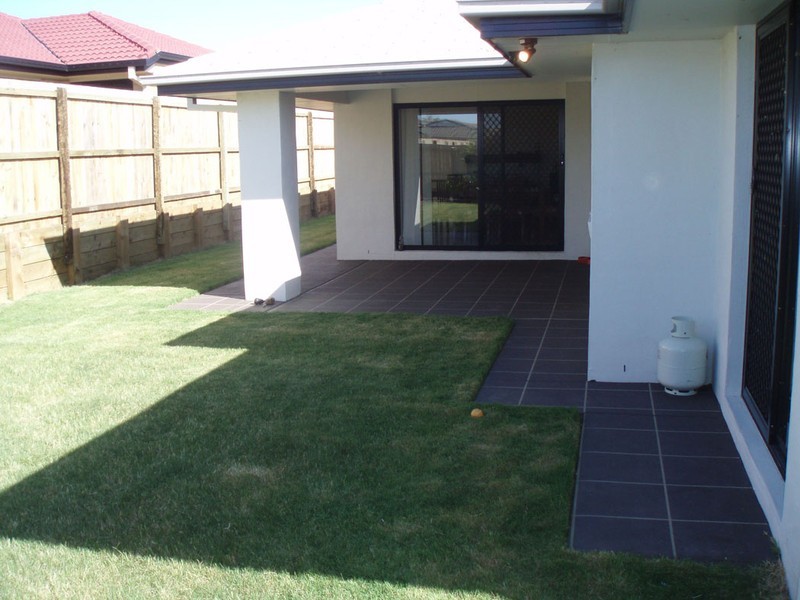 19 Crestlea Street, Victoria Point QLD 4165