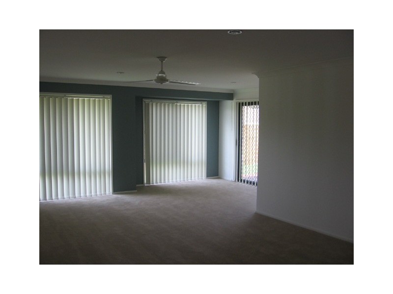 69  Azure Avenue, Redland Bay QLD 4165