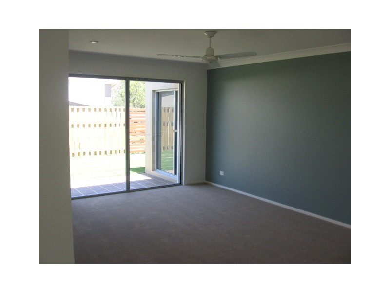 28  Aqua Street, Redland Bay QLD 4165