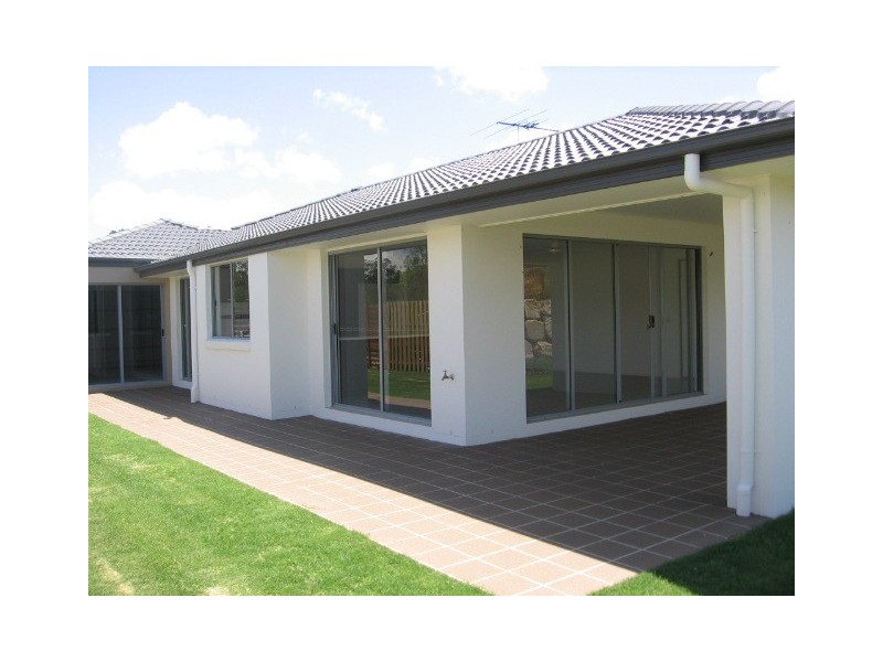 28  Aqua Street, Redland Bay QLD 4165