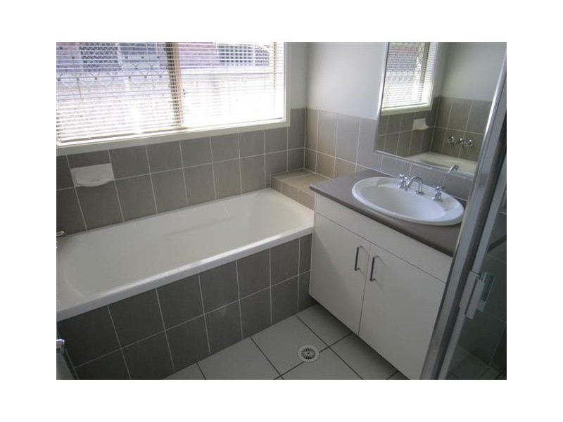 3 Camphor Court, Victoria Point QLD 4165