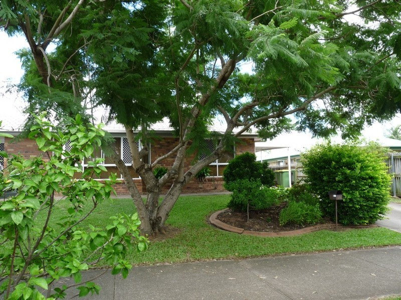 39 Poinciana Avenue, Victoria Point QLD 4165