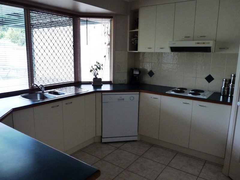 2 Lambert Street, Victoria Point QLD 4165