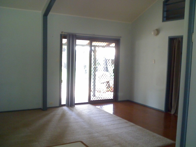 38 James Street, Coochiemudlo Island QLD 4184