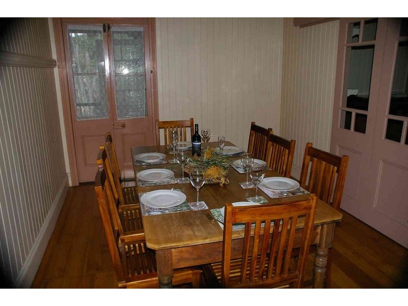 8 Erobin Street, Coochiemudlo Island QLD 4184