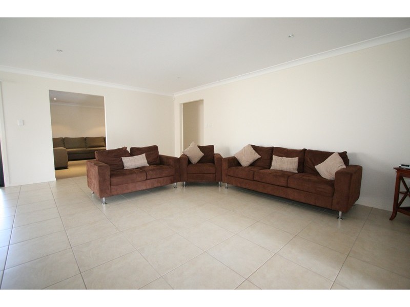 50 Aquila Street, Redland Bay QLD 4165