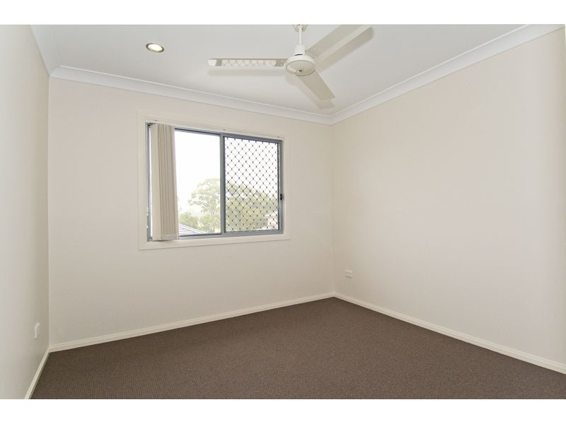 5 Turtle Place, Redland Bay QLD 4165