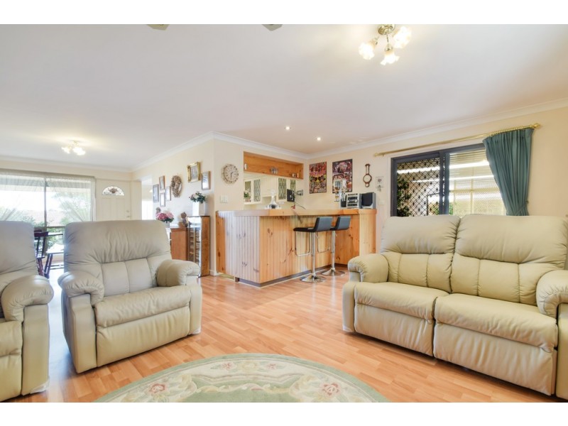 36 Burns Court, Morphett Vale SA 5162