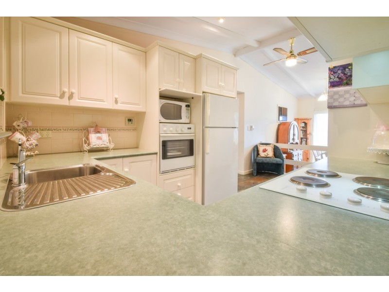 36 Burns Court, Morphett Vale SA 5162