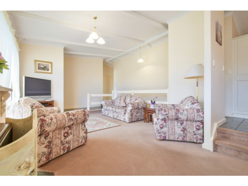 36 Burns Court, Morphett Vale SA 5162