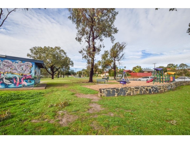 36 Burns Court, Morphett Vale SA 5162