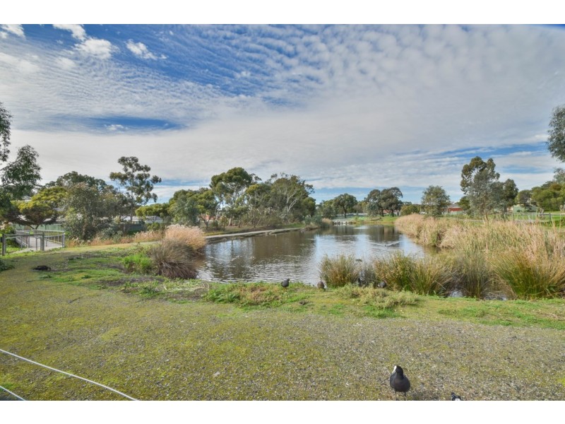 36 Burns Court, Morphett Vale SA 5162