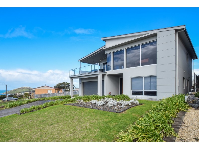 11 Wright Terrace, Encounter Bay SA 5211