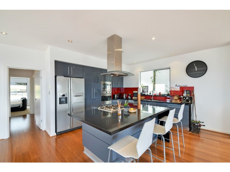 11 Wright Terrace, Encounter Bay SA 5211