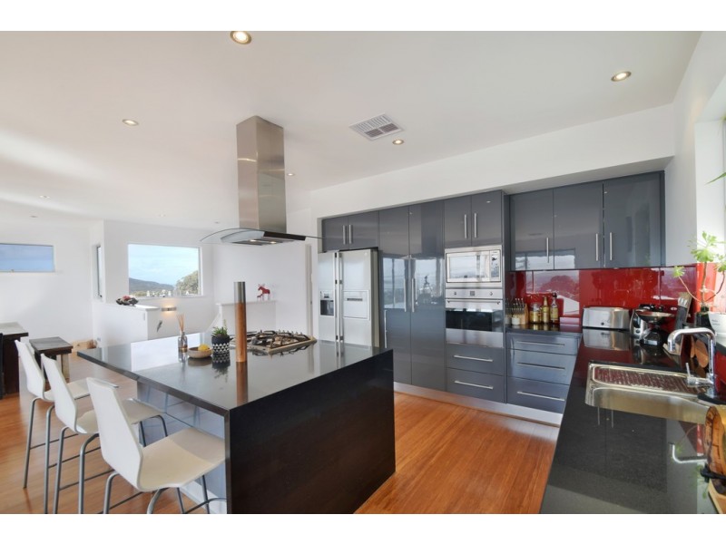 11 Wright Terrace, Encounter Bay SA 5211