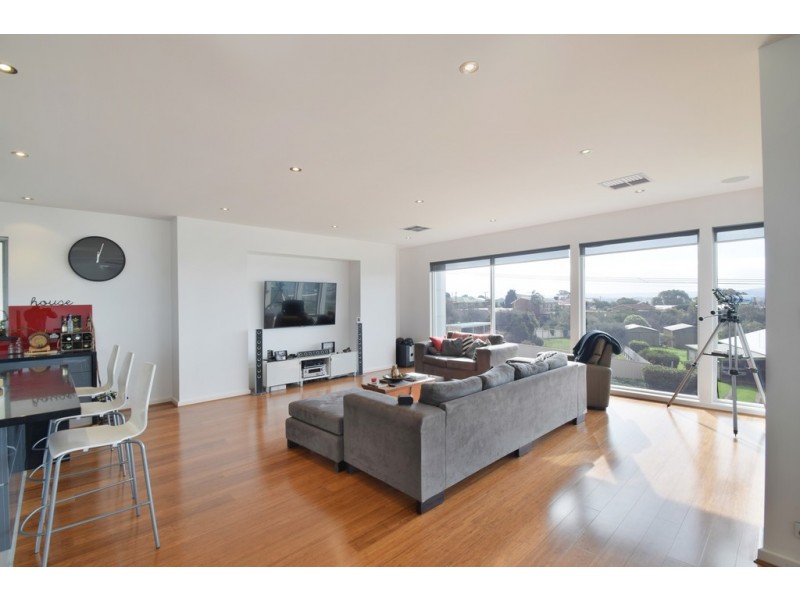 11 Wright Terrace, Encounter Bay SA 5211