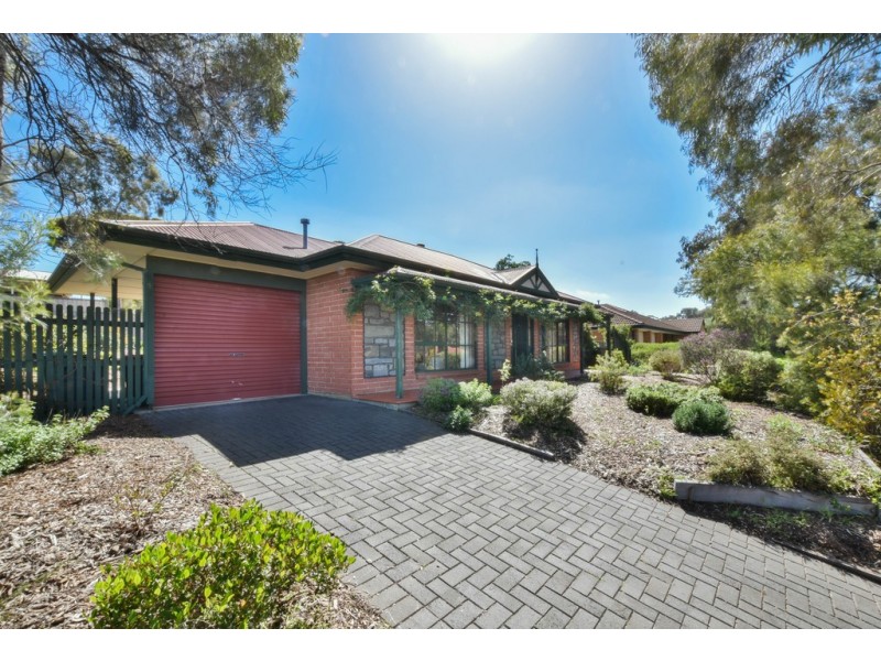 14 Wooding Avenue, Woodcroft SA 5162