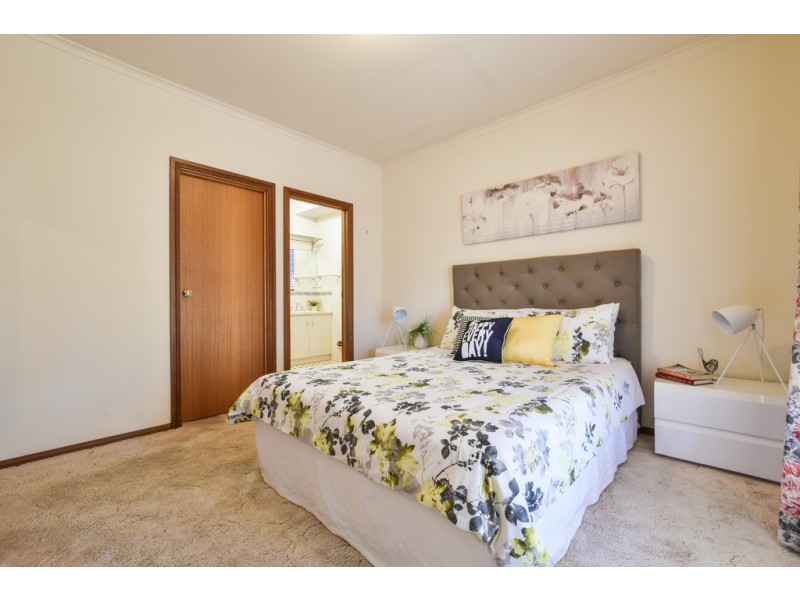 14 Wooding Avenue, Woodcroft SA 5162