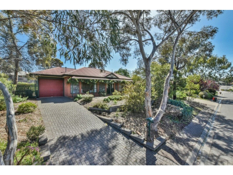 14 Wooding Avenue, Woodcroft SA 5162