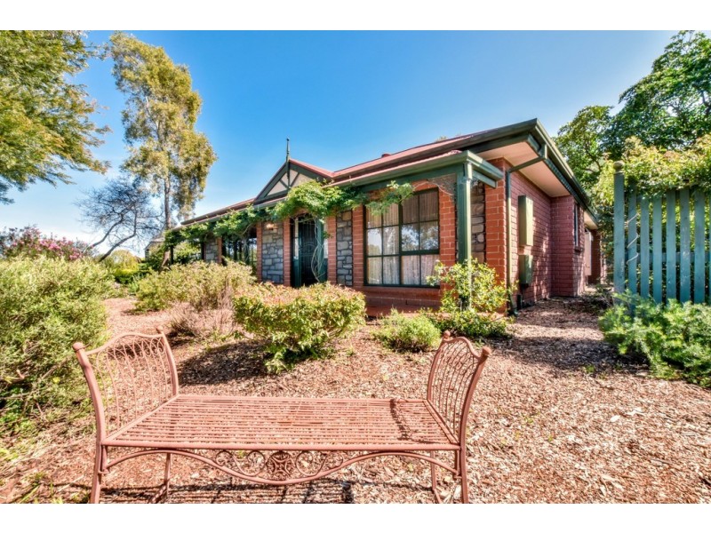 14 Wooding Avenue, Woodcroft SA 5162