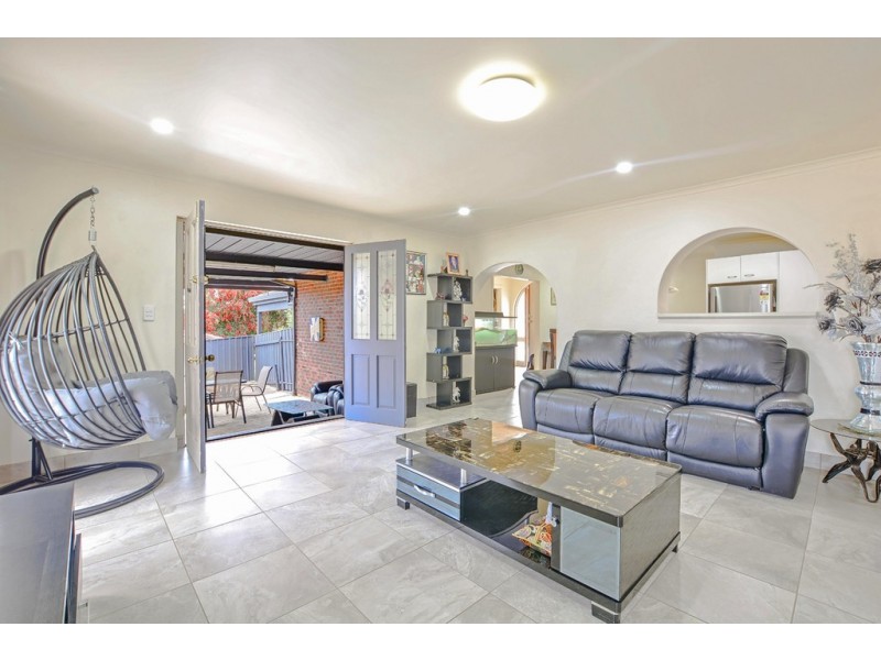 23 Trinidad Way, Happy Valley SA 5159