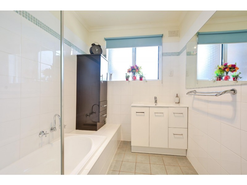 23 Trinidad Way, Happy Valley SA 5159